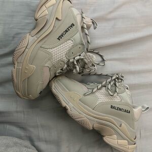Like New Balenciaga Light Gray Athletic Shoes